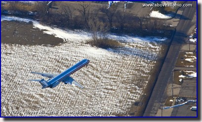 Aerial view of American Airlines MD-80 on apporach to landing